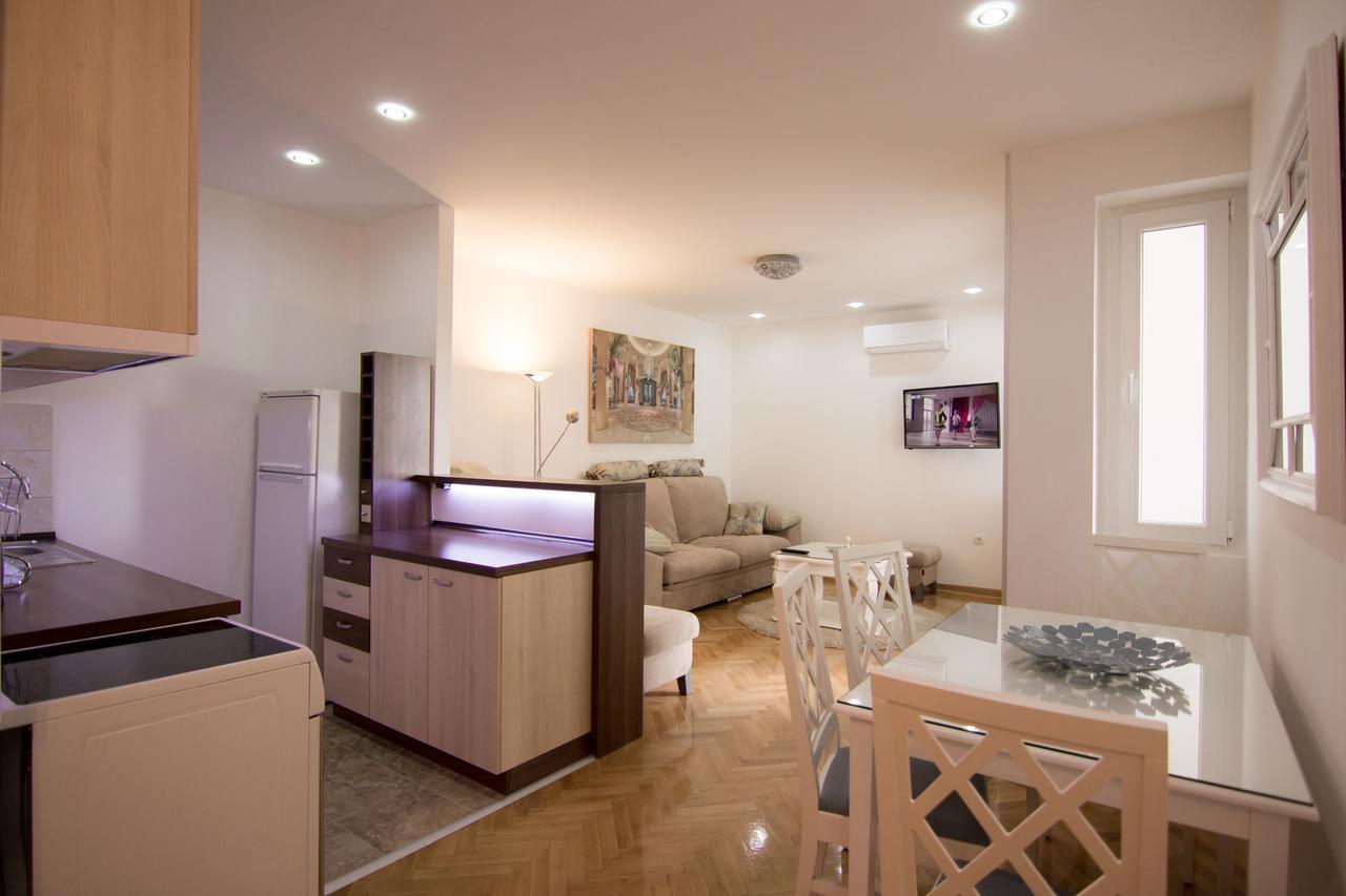 Apartments Near St. Sava Temple ベオグラード エクステリア 写真