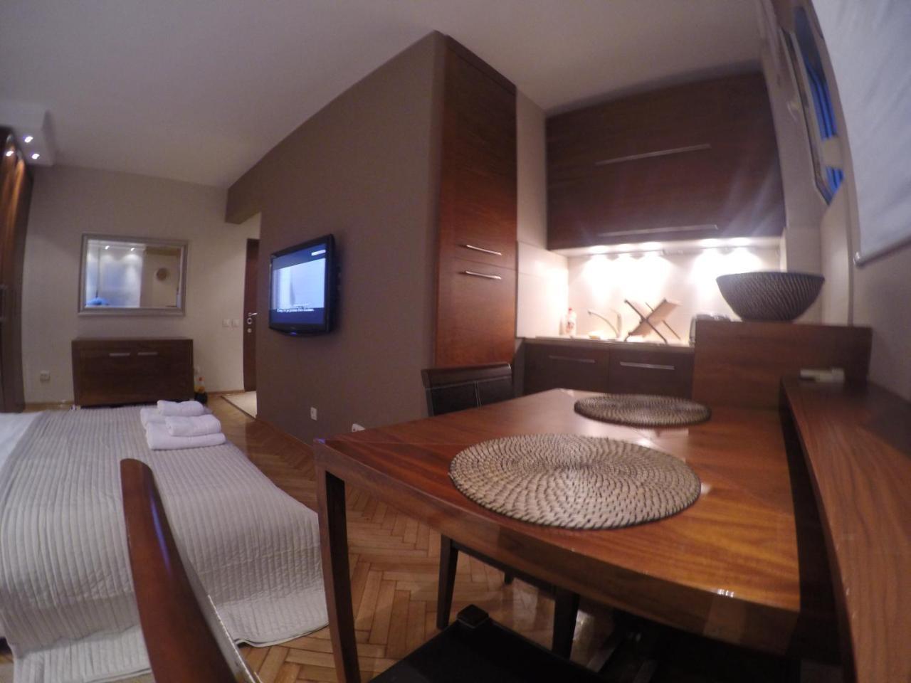 Apartments Near St. Sava Temple ベオグラード エクステリア 写真